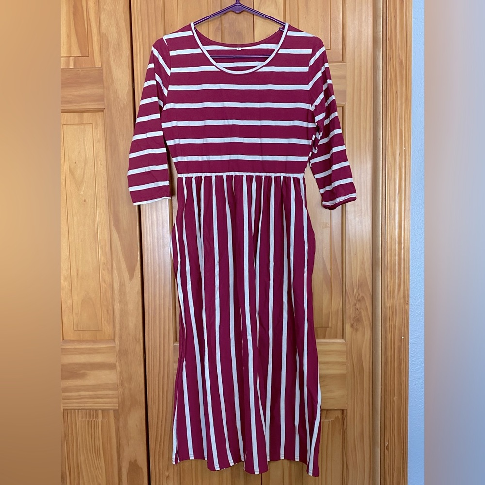 Women’s Size Small  Long dress with pockets